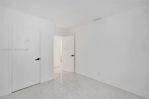 5100 NE 17th Terrace Fort Lauderdale FL 33334
