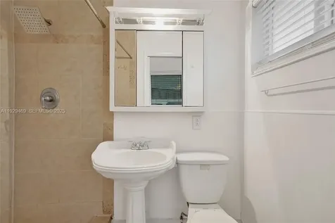 5100 NE 17th Terrace Fort Lauderdale FL 33334