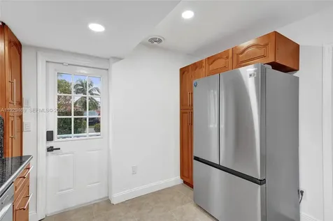 5100 NE 17th Terrace Fort Lauderdale FL 33334