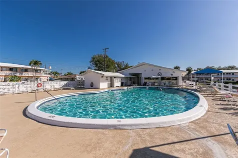 815 SW 10th Terrace Hallandale Beach FL 33009