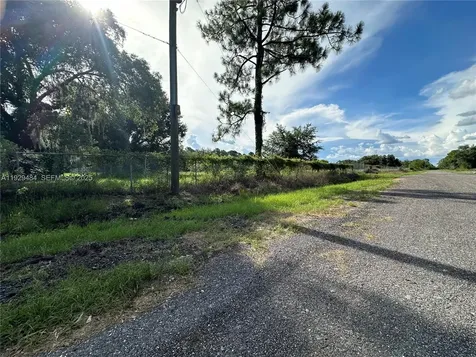420 S. Coral Street Clewiston FL 33440