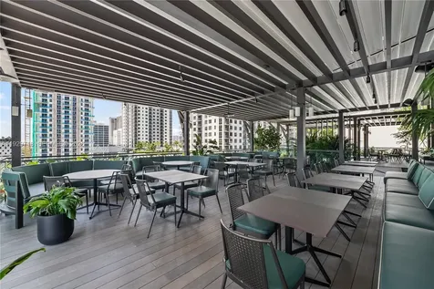 159 NE 6th Street Miami FL 33132