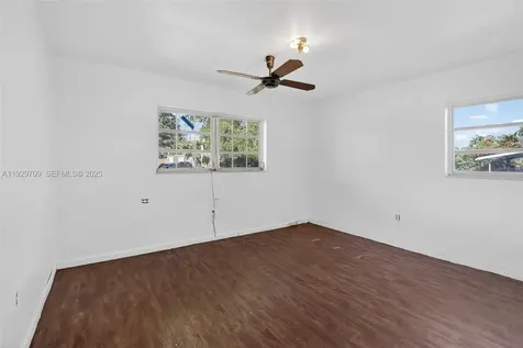 6560 Sherman Street Hollywood FL 33024