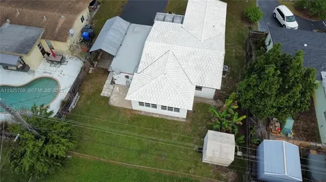 6560 Sherman Street Hollywood FL 33024