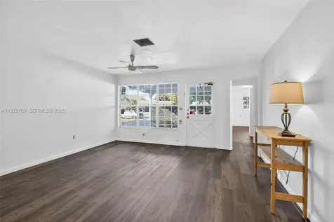 6560 Sherman Street Hollywood FL 33024
