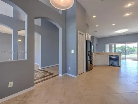 10907 Australian Pine Drive Riverview FL 33579