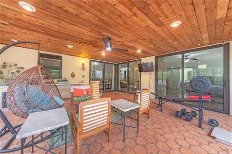 8097 Royal Palm Circle Tamarac FL 33321