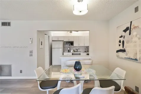 313 Knotty Pine Circle Green Acres FL 33463