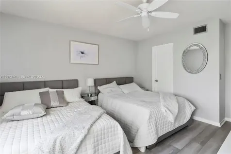 313 Knotty Pine Circle Green Acres FL 33463