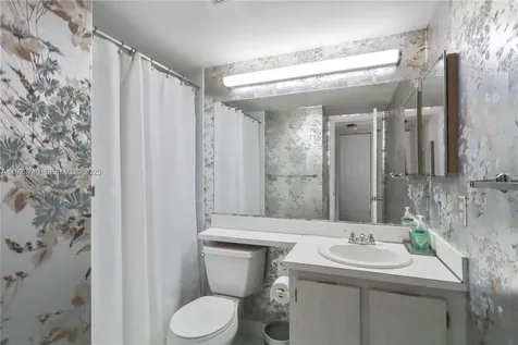 313 Knotty Pine Circle Green Acres FL 33463