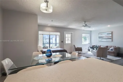 313 Knotty Pine Circle Green Acres FL 33463