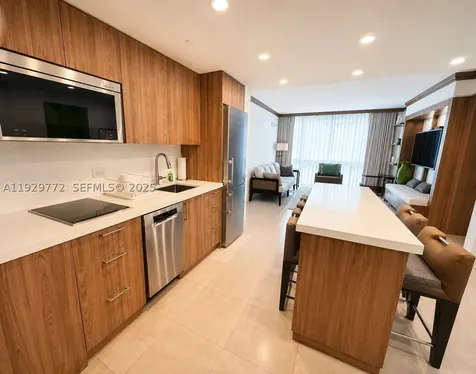 6801 Collins Avenue Miami Beach FL 33141