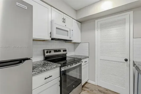 9208 N Connechusett Road Tampa FL 33617
