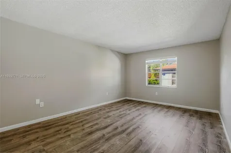 9208 N Connechusett Road Tampa FL 33617
