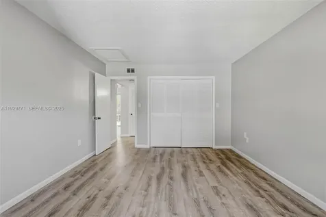 9208 N Connechusett Road Tampa FL 33617
