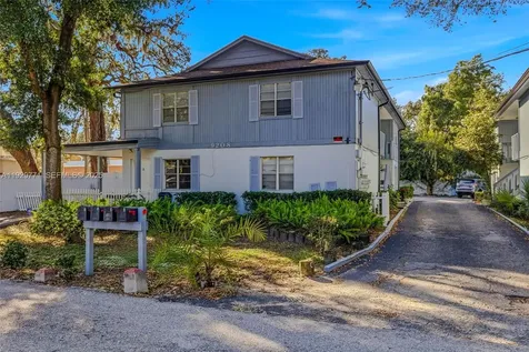 9208 N Connechusett Road Tampa FL 33617