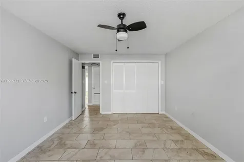 9208 N Connechusett Road Tampa FL 33617