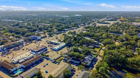 9208 N Connechusett Road Tampa FL 33617