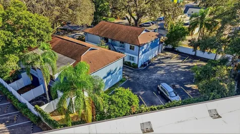 9208 N Connechusett Road Tampa FL 33617