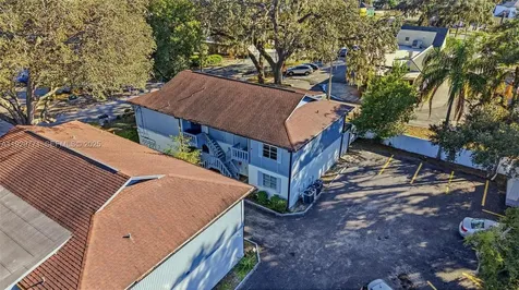 9208 N Connechusett Road Tampa FL 33617