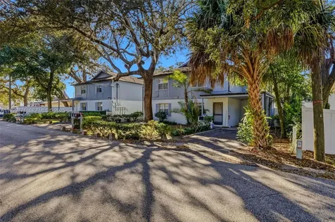 9208 N Connechusett Road Tampa FL 33617