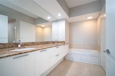 400 Alton Road Miami Beach FL 33139