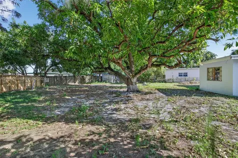 1249 NW 18th Street Fort Lauderdale FL 33311