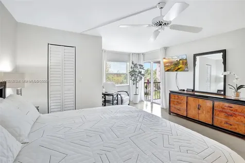 3930 Inverrary Boulevard Lauderhill FL 33319