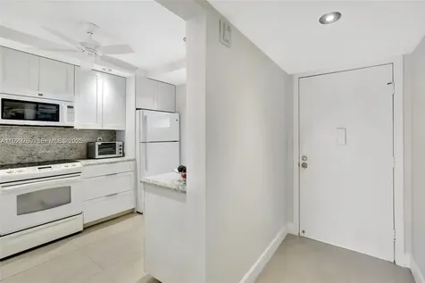 3930 Inverrary Boulevard Lauderhill FL 33319