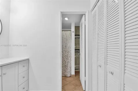 9682 Fontainebleau Boulevard Miami FL 33172