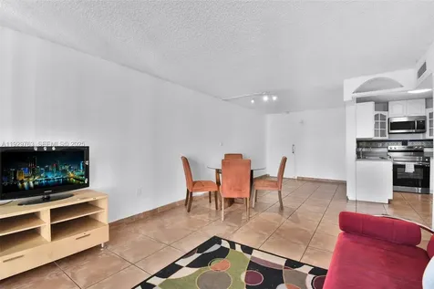 9682 Fontainebleau Boulevard Miami FL 33172