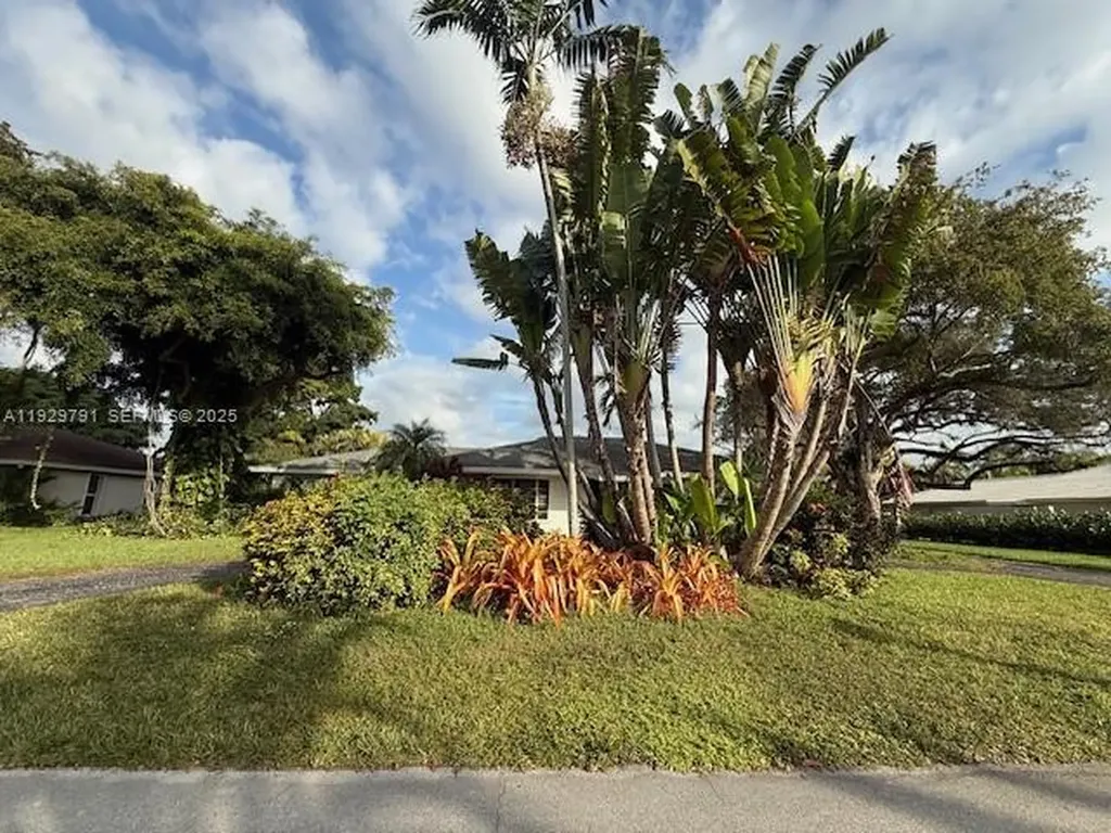 8865 SW 176th Terrace Palmetto Bay FL 33157