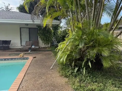 8865 SW 176th Terrace Palmetto Bay FL 33157
