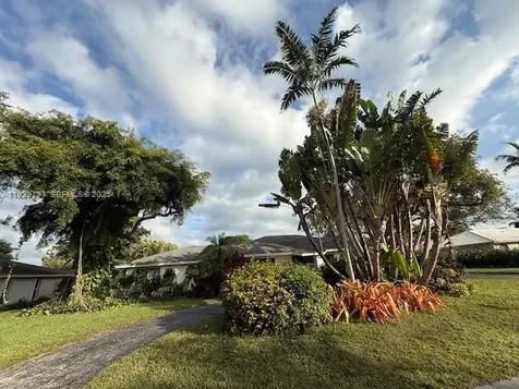 8865 SW 176th Terrace Palmetto Bay FL 33157