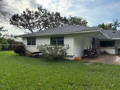 8865 SW 176th Terrace Palmetto Bay FL 33157