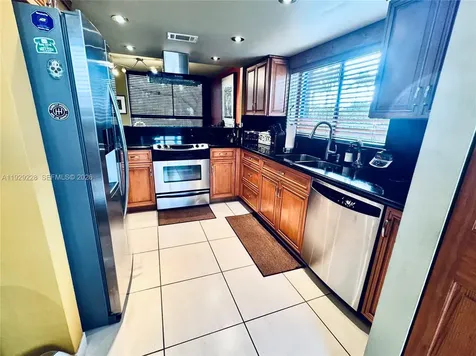 3007 NE 183rd Lane Aventura FL 33160