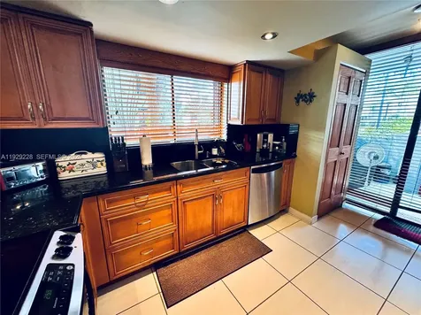 3007 NE 183rd Lane Aventura FL 33160
