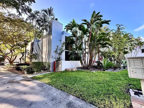 3007 NE 183rd Lane Aventura FL 33160