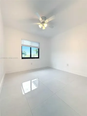 3079 NW 11th Street Miami FL 33125