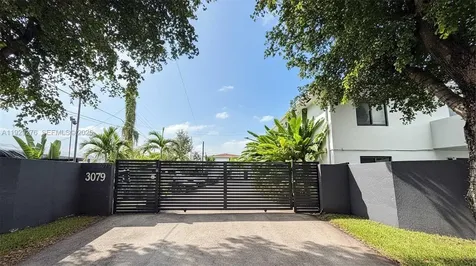 3079 NW 11th Street Miami FL 33125