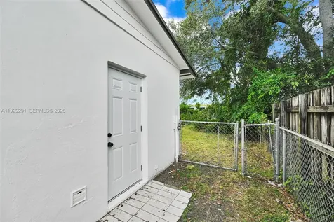 14120 Madison Street Miami FL 33176