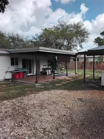 911 W Country Club Circle Plantation FL 33317