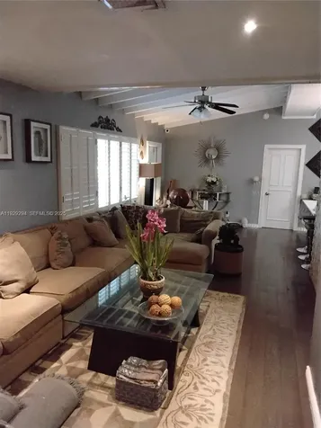 911 W Country Club Circle Plantation FL 33317