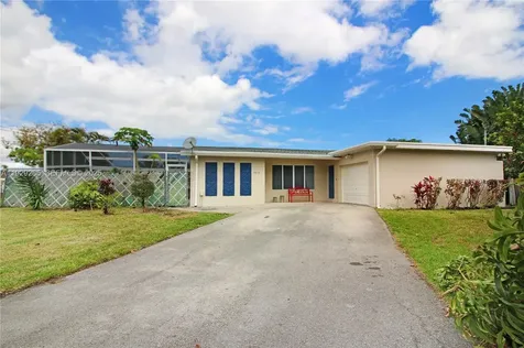 3813 S Lake Terrace Miramar FL 33023