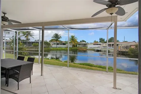 3813 S Lake Terrace Miramar FL 33023
