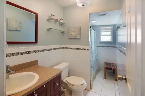 3813 S Lake Terrace Miramar FL 33023