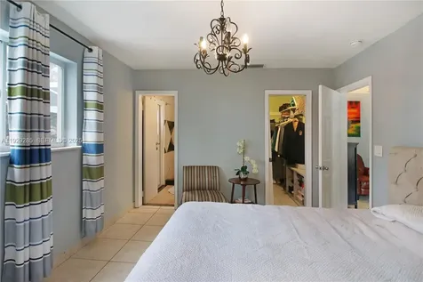 3813 S Lake Terrace Miramar FL 33023