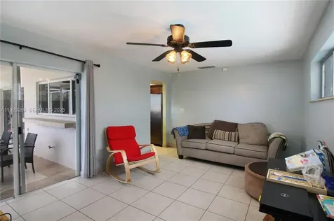 3813 S Lake Terrace Miramar FL 33023