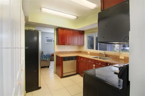 3813 S Lake Terrace Miramar FL 33023