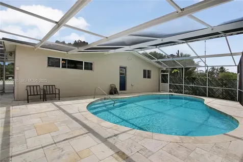 3813 S Lake Terrace Miramar FL 33023